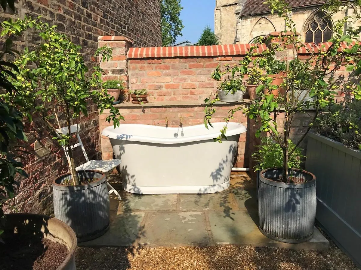 City Centre Luxury Holiday House With Outdoor Bath And Parking يورك المملكة المتحدة