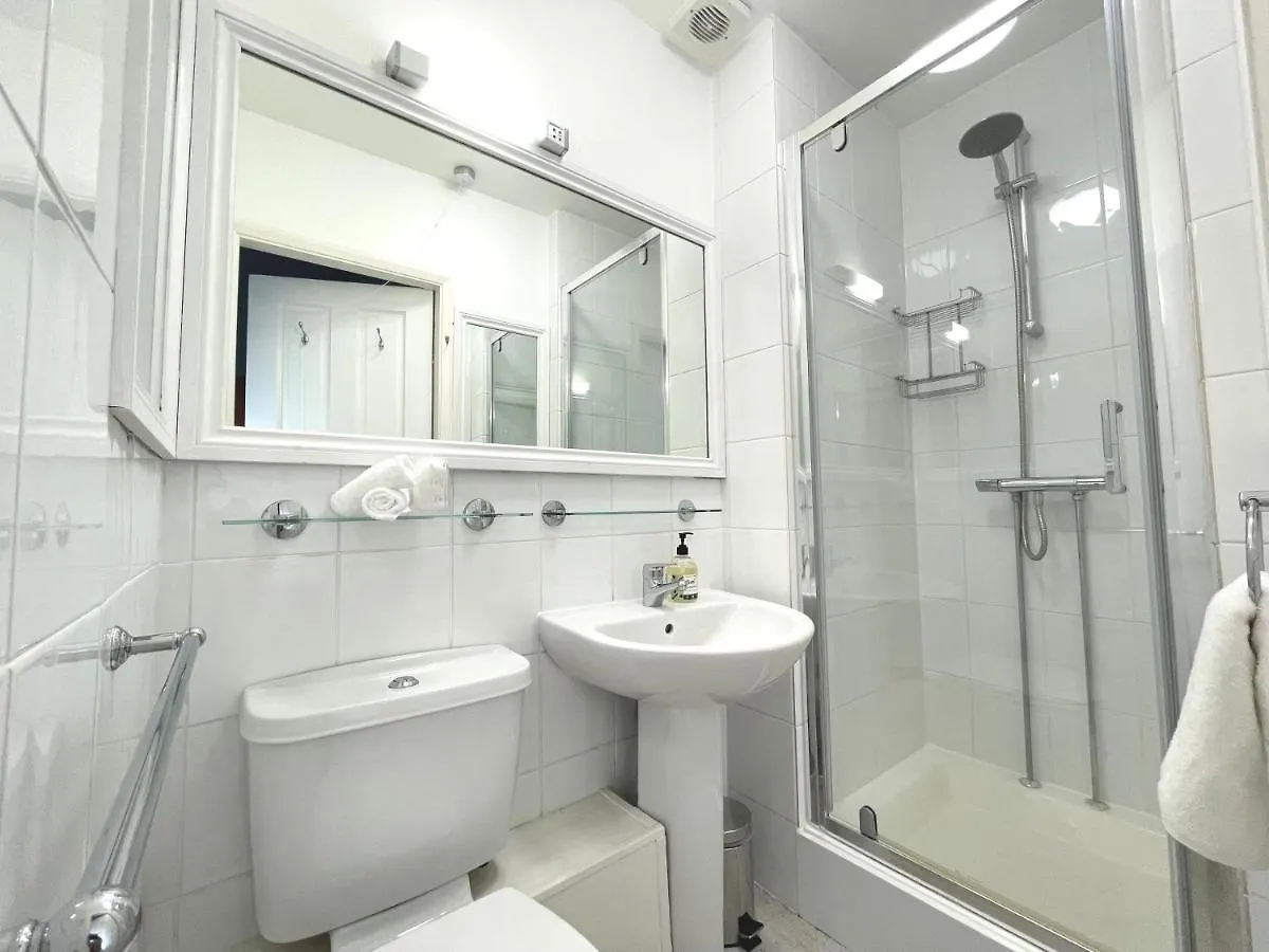 Prázdninový dům City Centre Luxury Holiday House With Outdoor Bath And Parking York